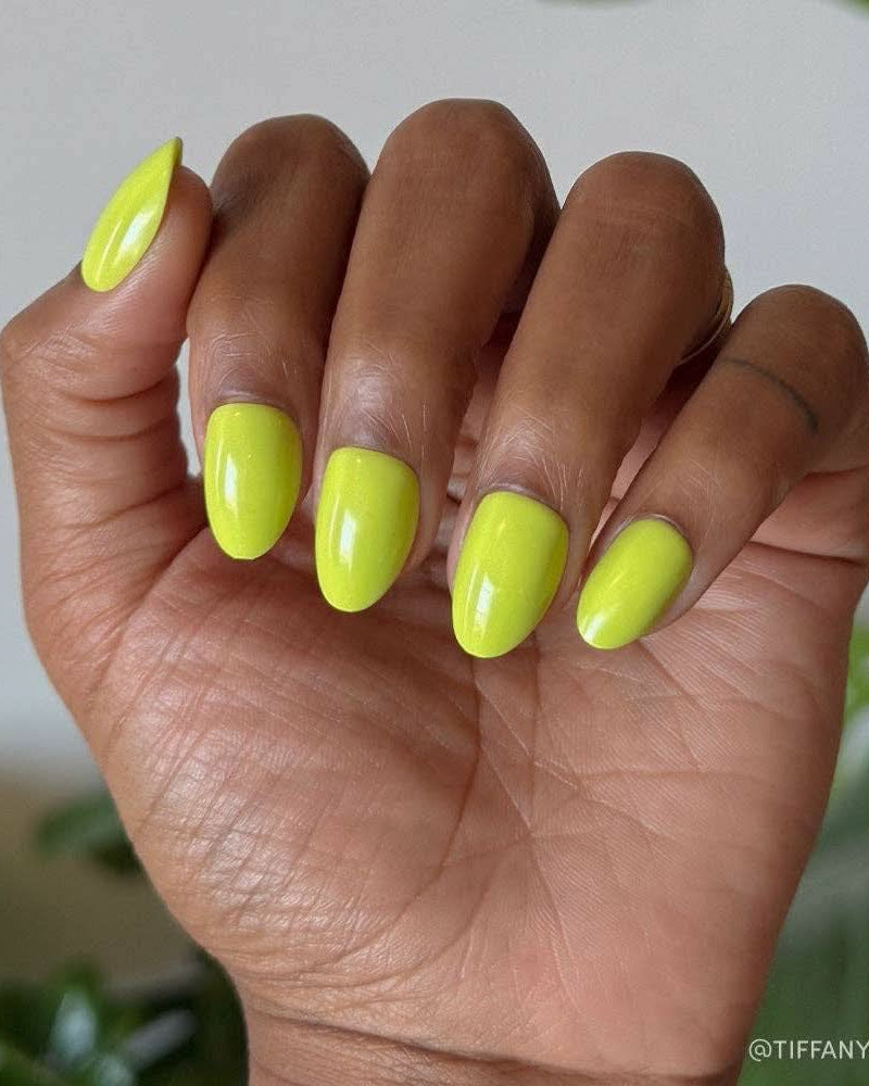 Packaging of Azure Blue press-on nails set