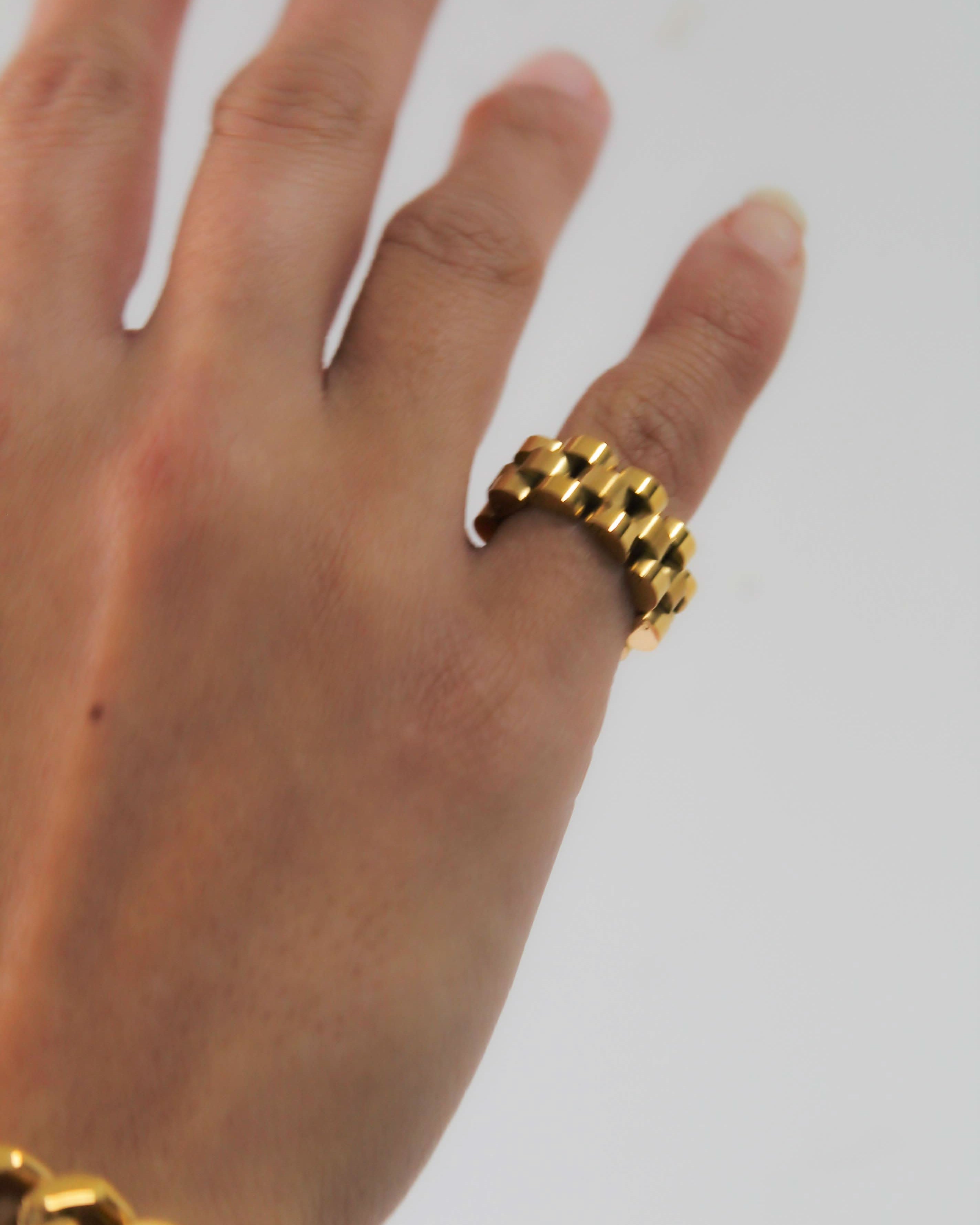 The Captain Watchband Ring: 7 - FORM + CONTENT