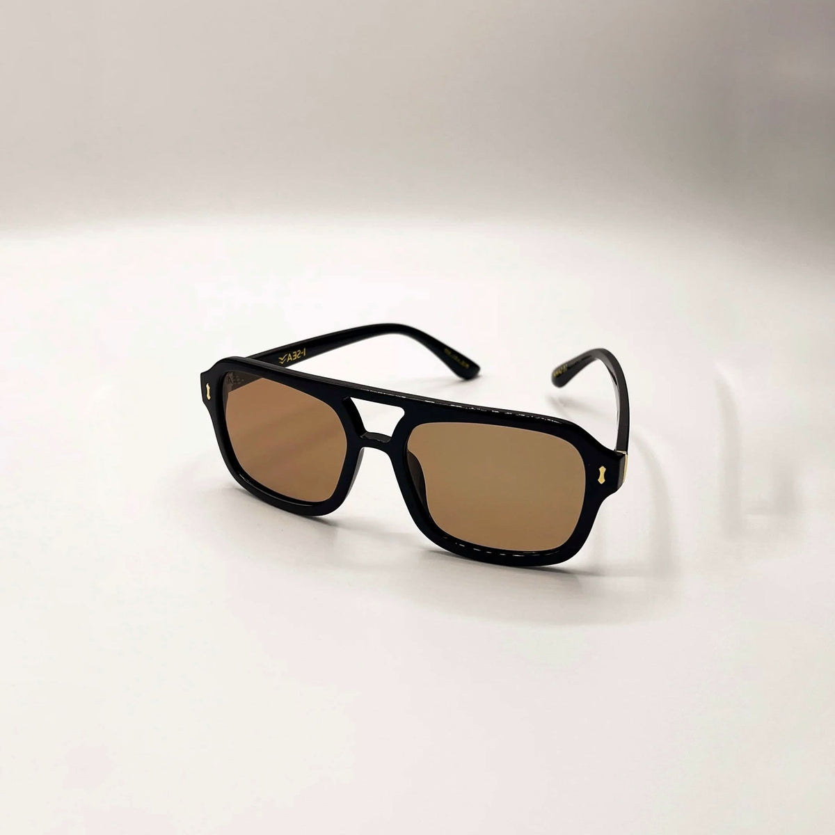 Chestnut brown Sunglasses with brown Polarized lens