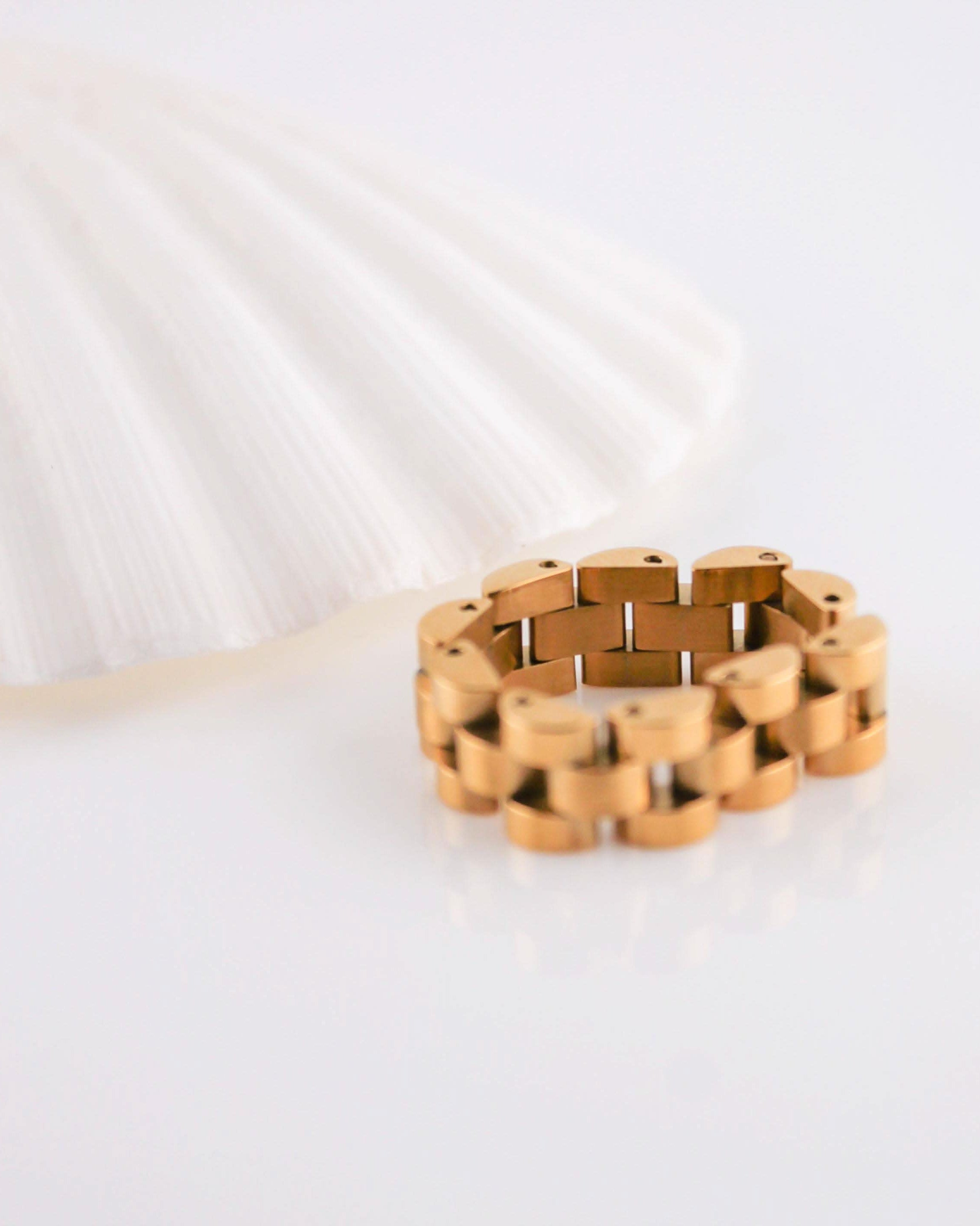 The Captain Watchband Ring: 7 - FORM + CONTENT