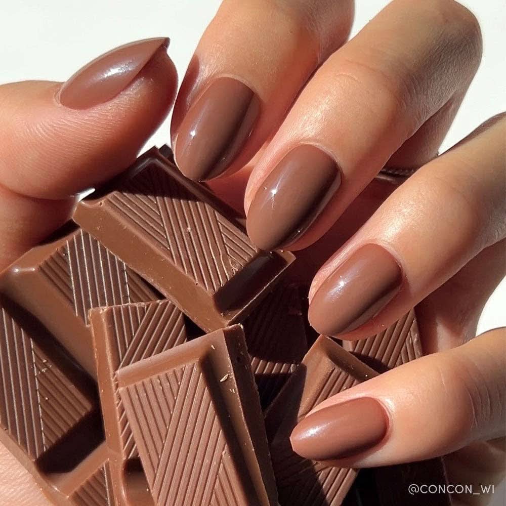Chocolate Brown Glamnetic Nails
