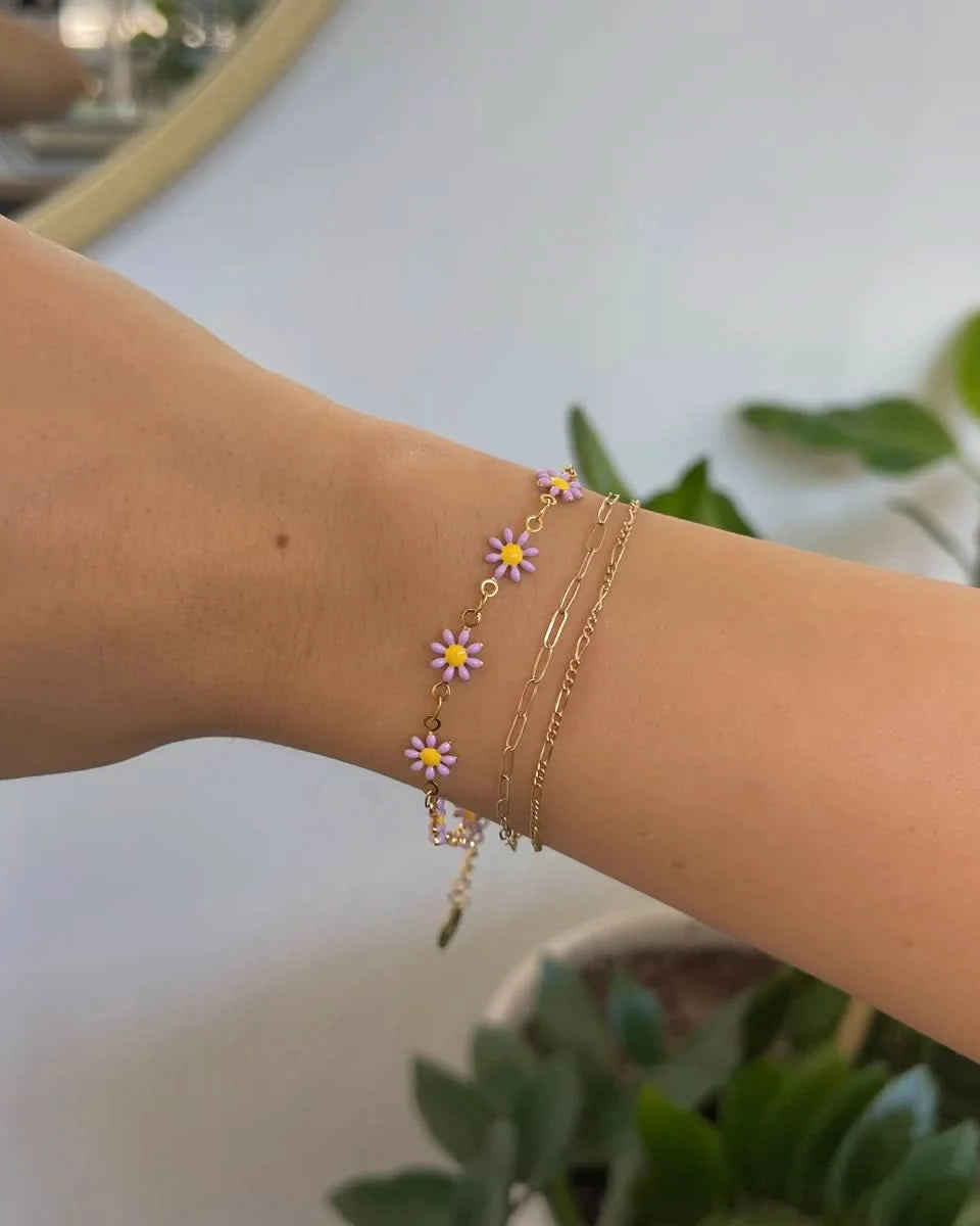 Nikki Smith - 14k Gold Daisy Bracelet - FORM + CONTENT