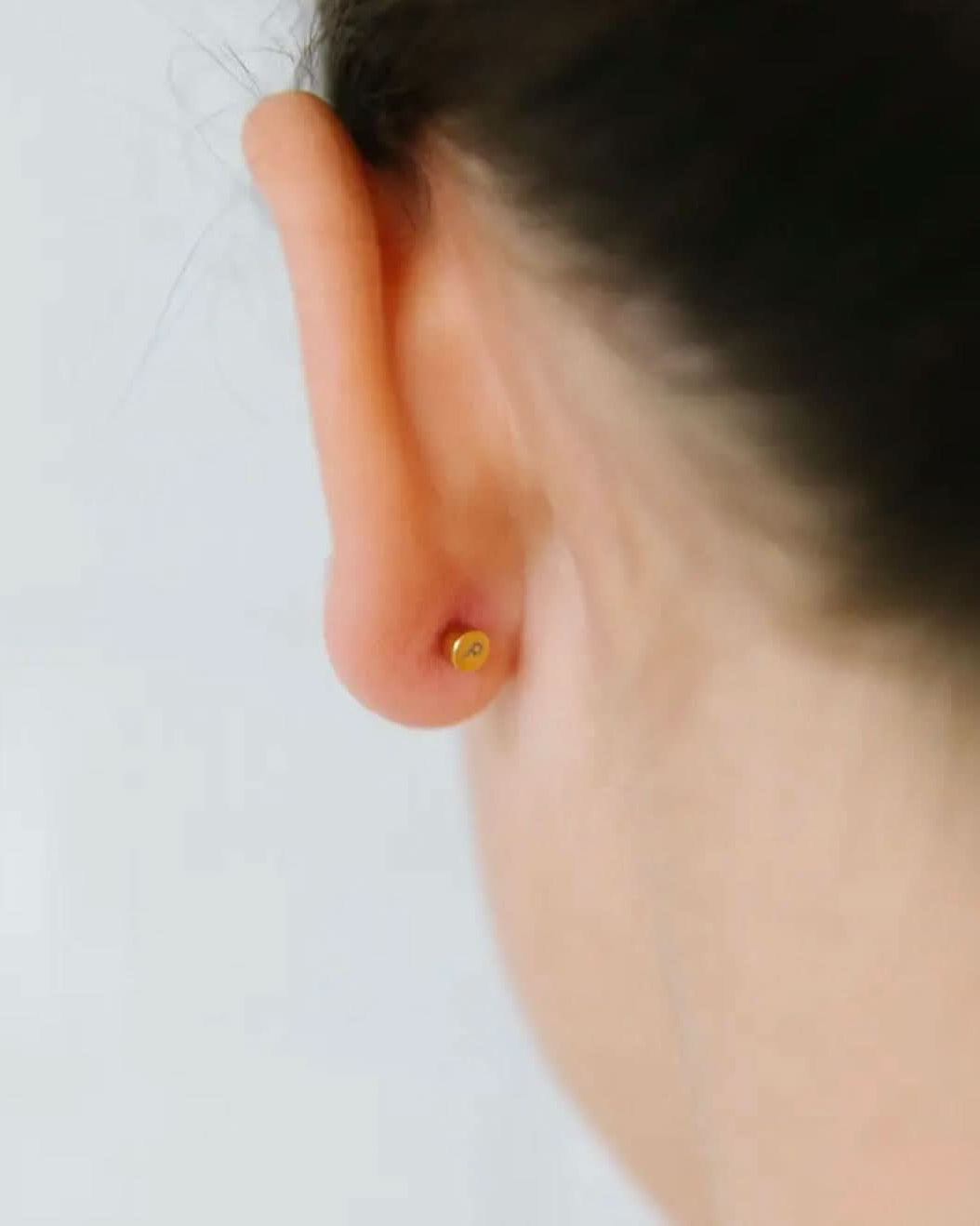 Pip Pop Flat Back Earrings - Round Peace