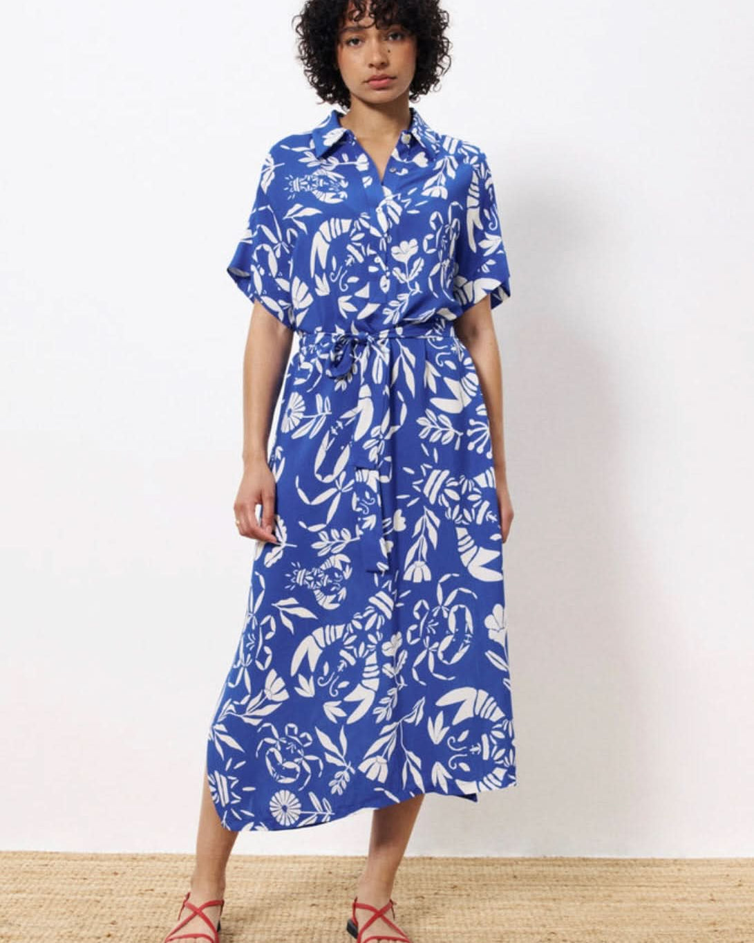 FRNCH Galiena Dress Woman wearing a blue floral dress