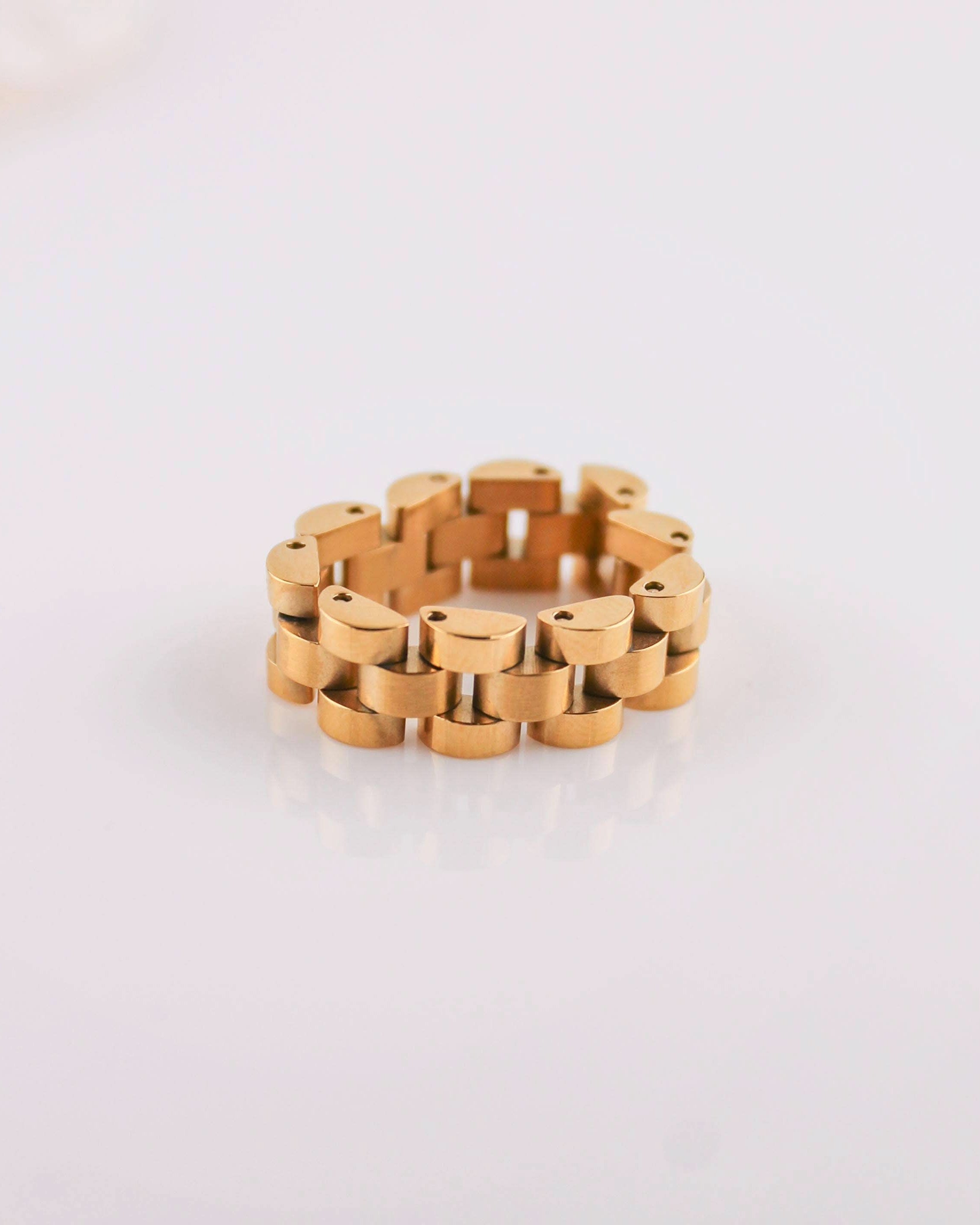 The Captain Watchband Ring: 7 - FORM + CONTENT