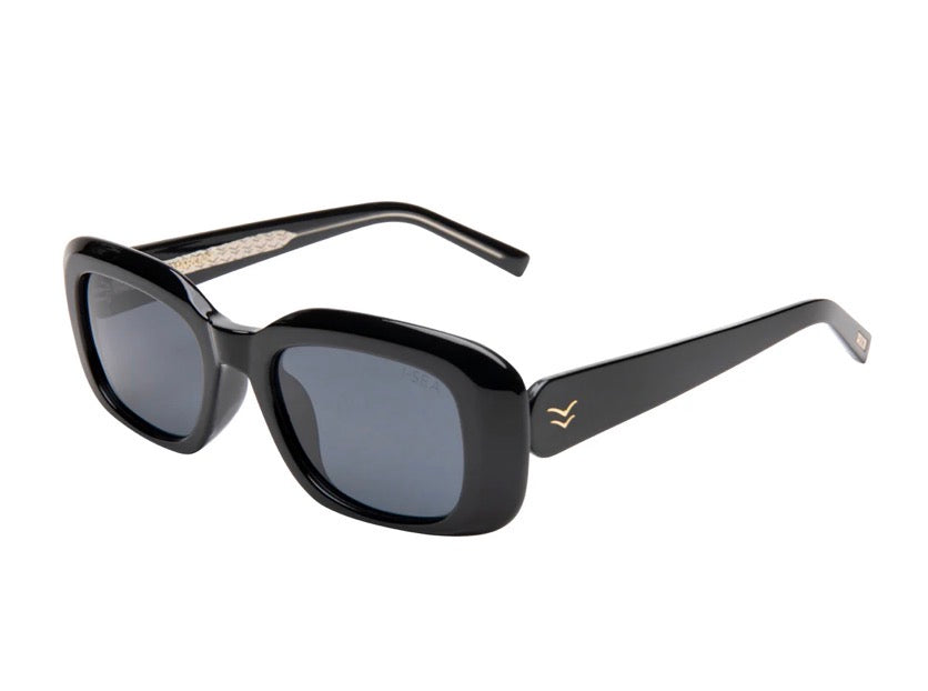 I-SEA Sunglasses Are Back — Shop Polarized Styles at FORM + CONTENT