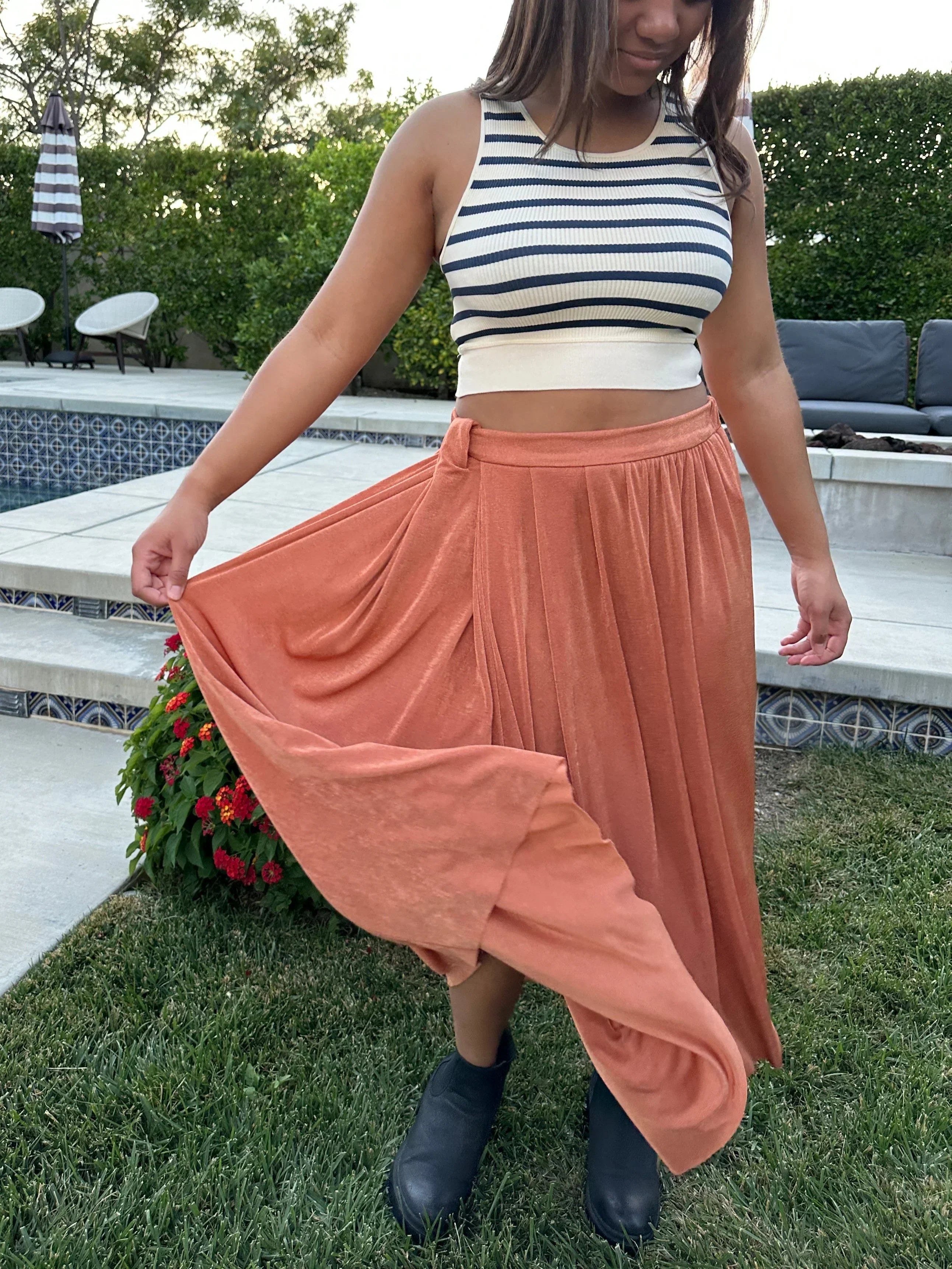 Lightweight Summer Outfits for Women in Santa Clarita FORM + CONTENT