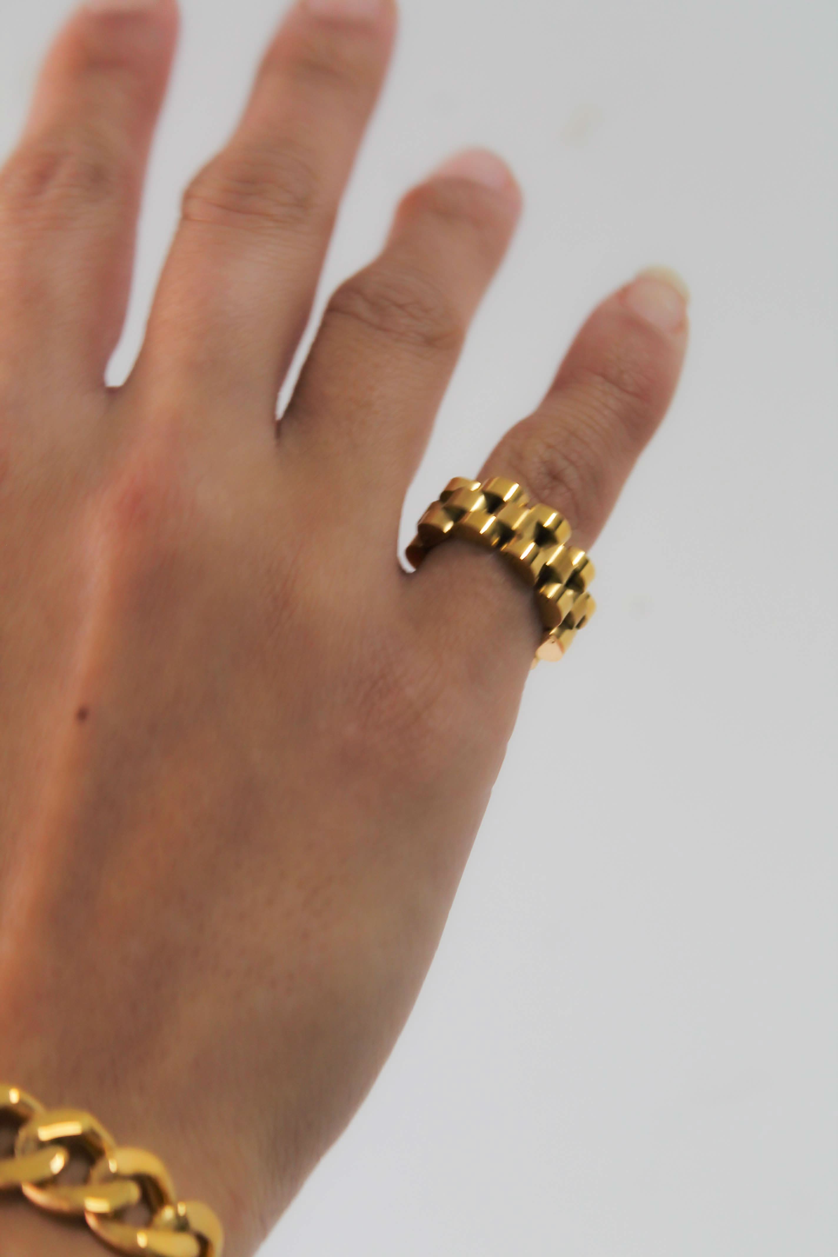 The Captain Watchband Ring: 7 - FORM + CONTENT