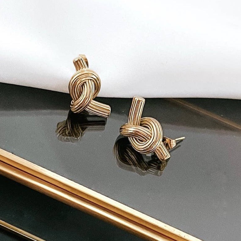 Empeni Knot Stud Earrings - FORM + CONTENT