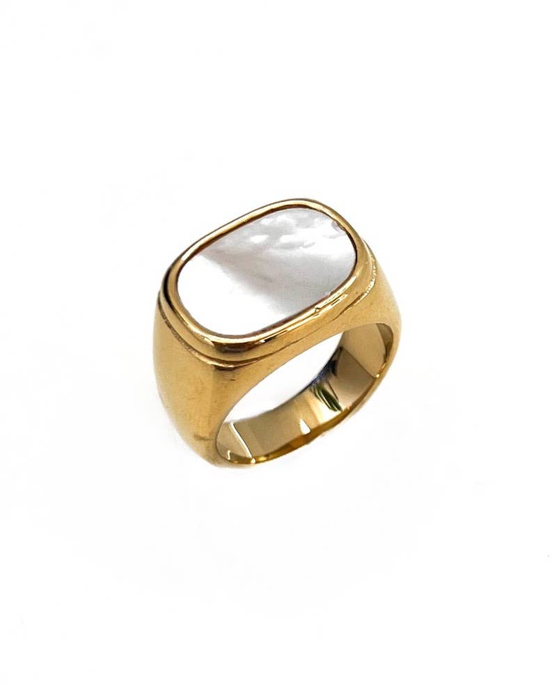 Pearl gold ring 