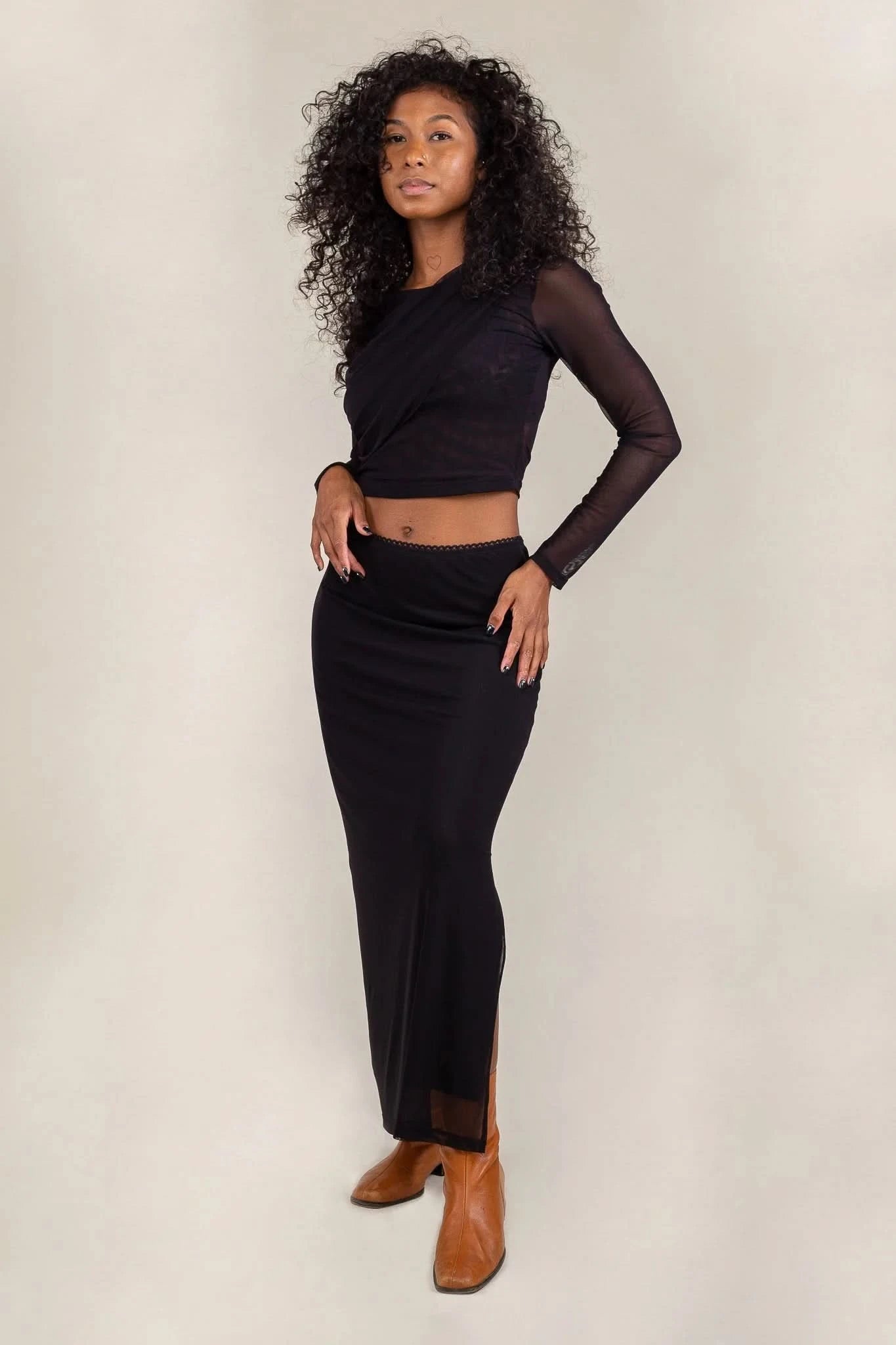Mesh midi skirt with side slit and full lining